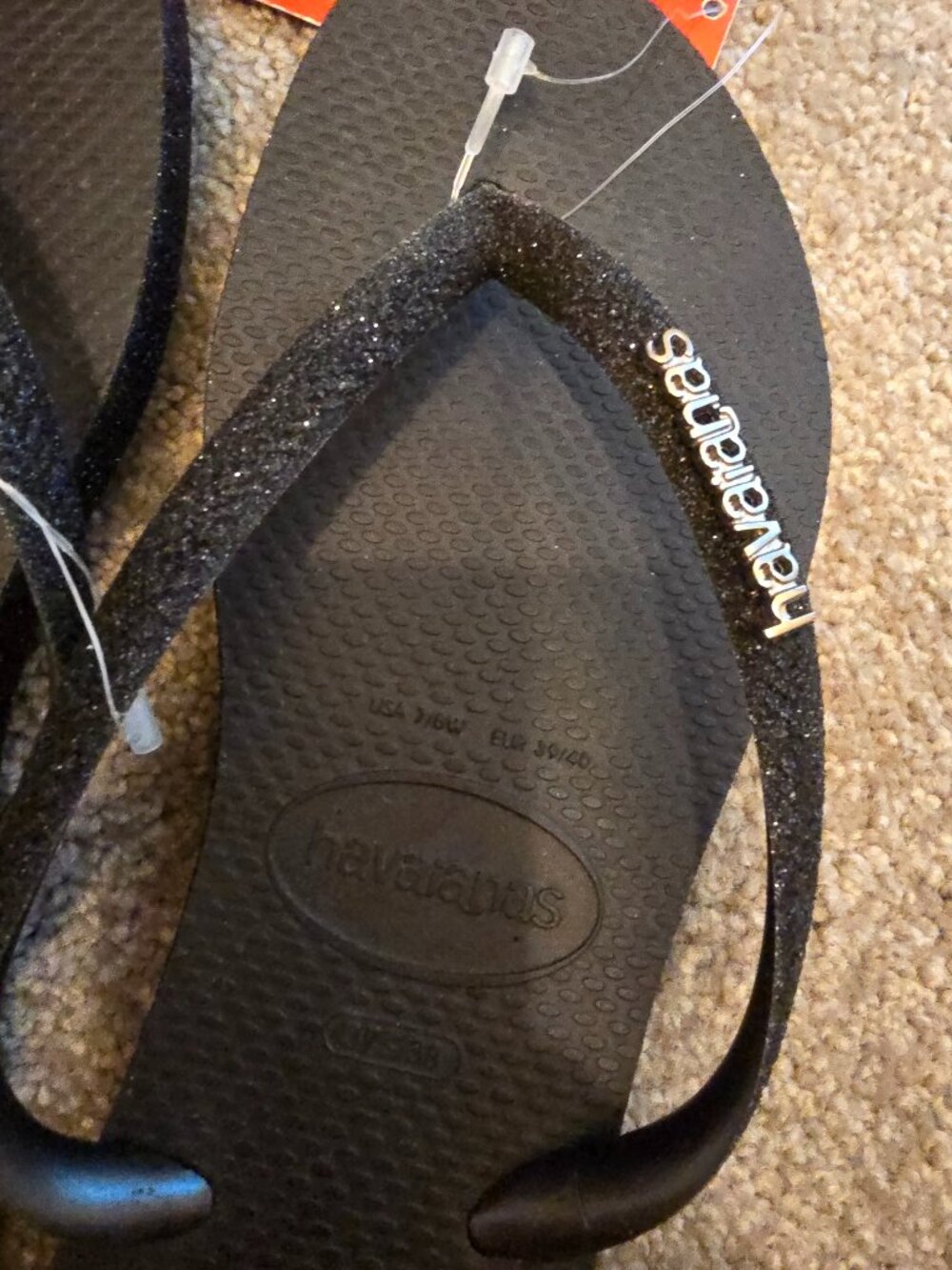 Havianas Size 7/8 Black